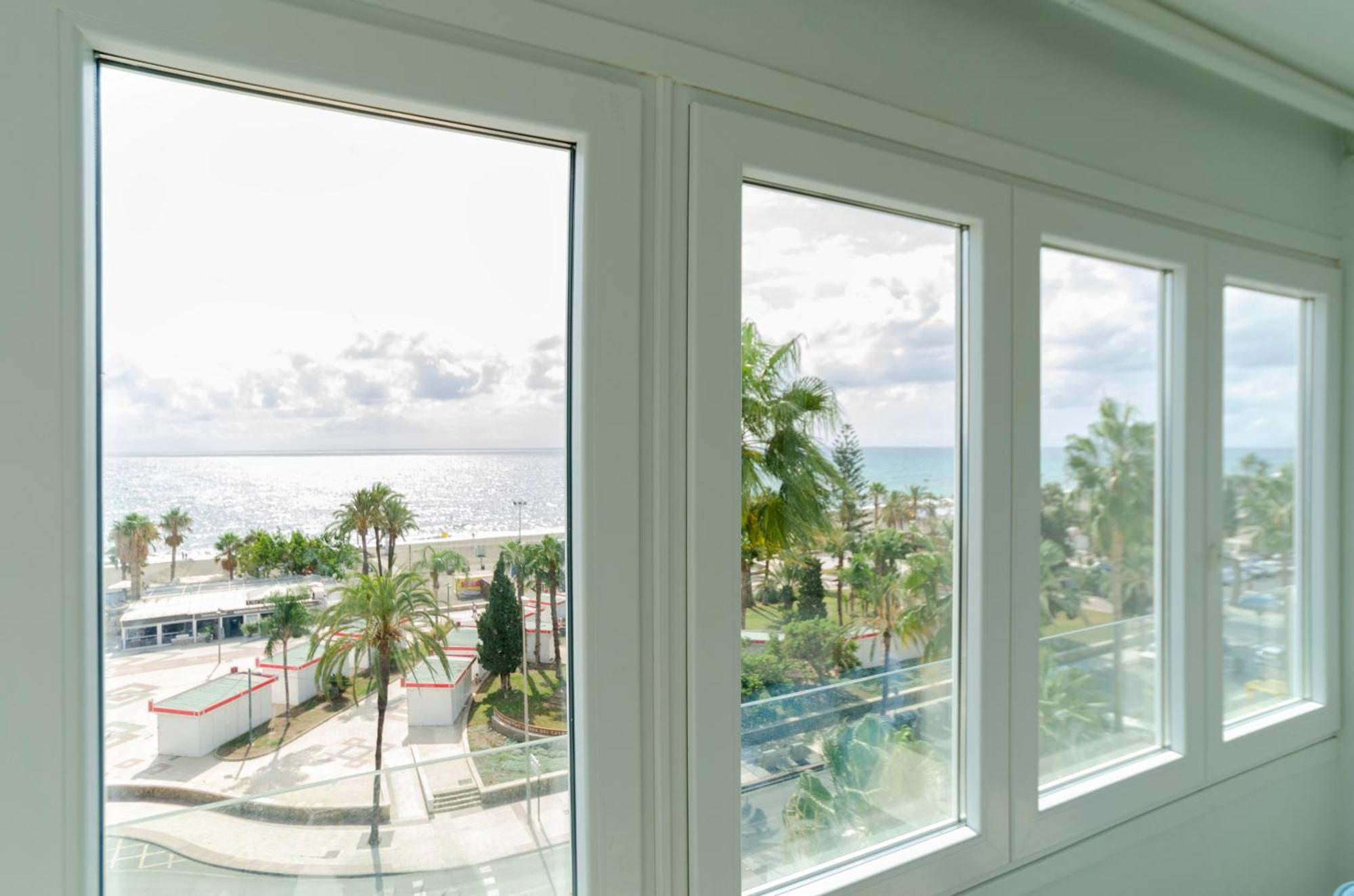 A&C Vistas Al Mar Luxury Appartement Torre Del Mar Buitenkant foto